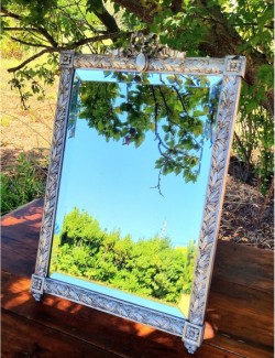 Miroir vintage en étain