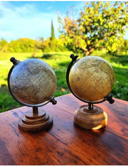 Lot de 2 petits globes terrestres