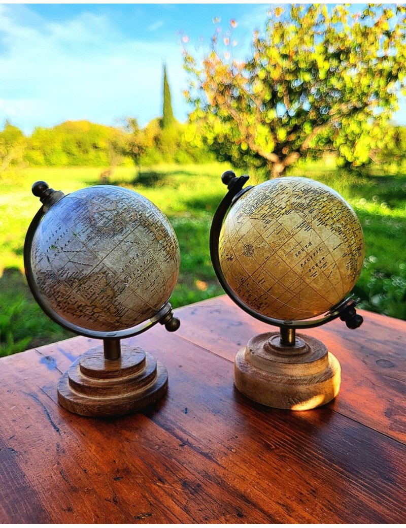 Lot de 2 petits globes terrestres