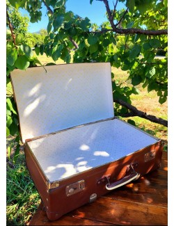 Valise vintage en carton