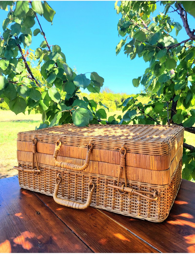 Valise vintage en osier